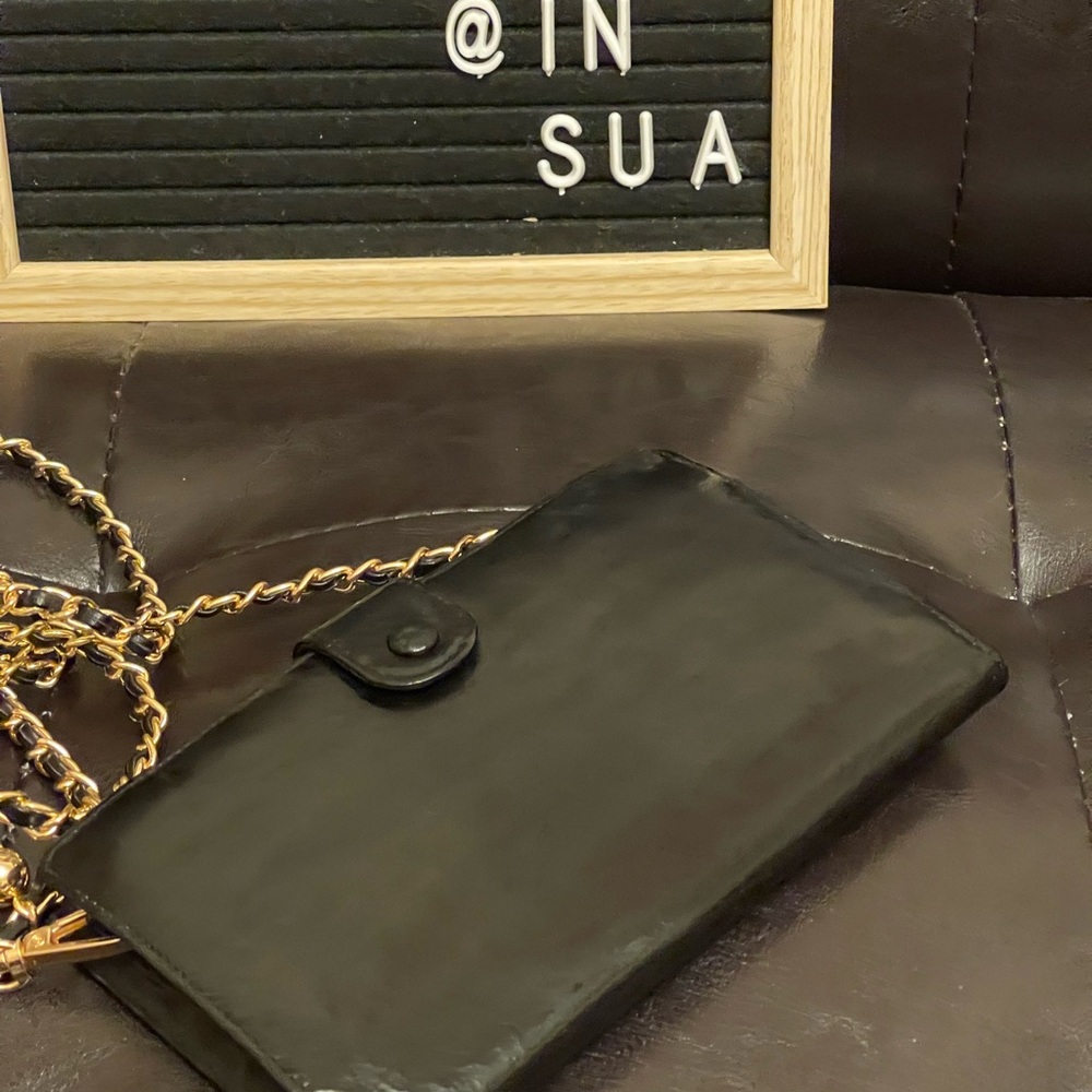 Vintage Chanel CC Logo Bifold  patent wallet (WOC)  24K GHW - Picture 13 of 17